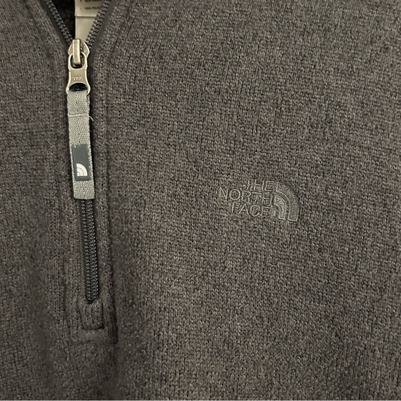 The North Face Men’s Black Grey Knit 1/4 Zip Pullover - Picture 5 of 6